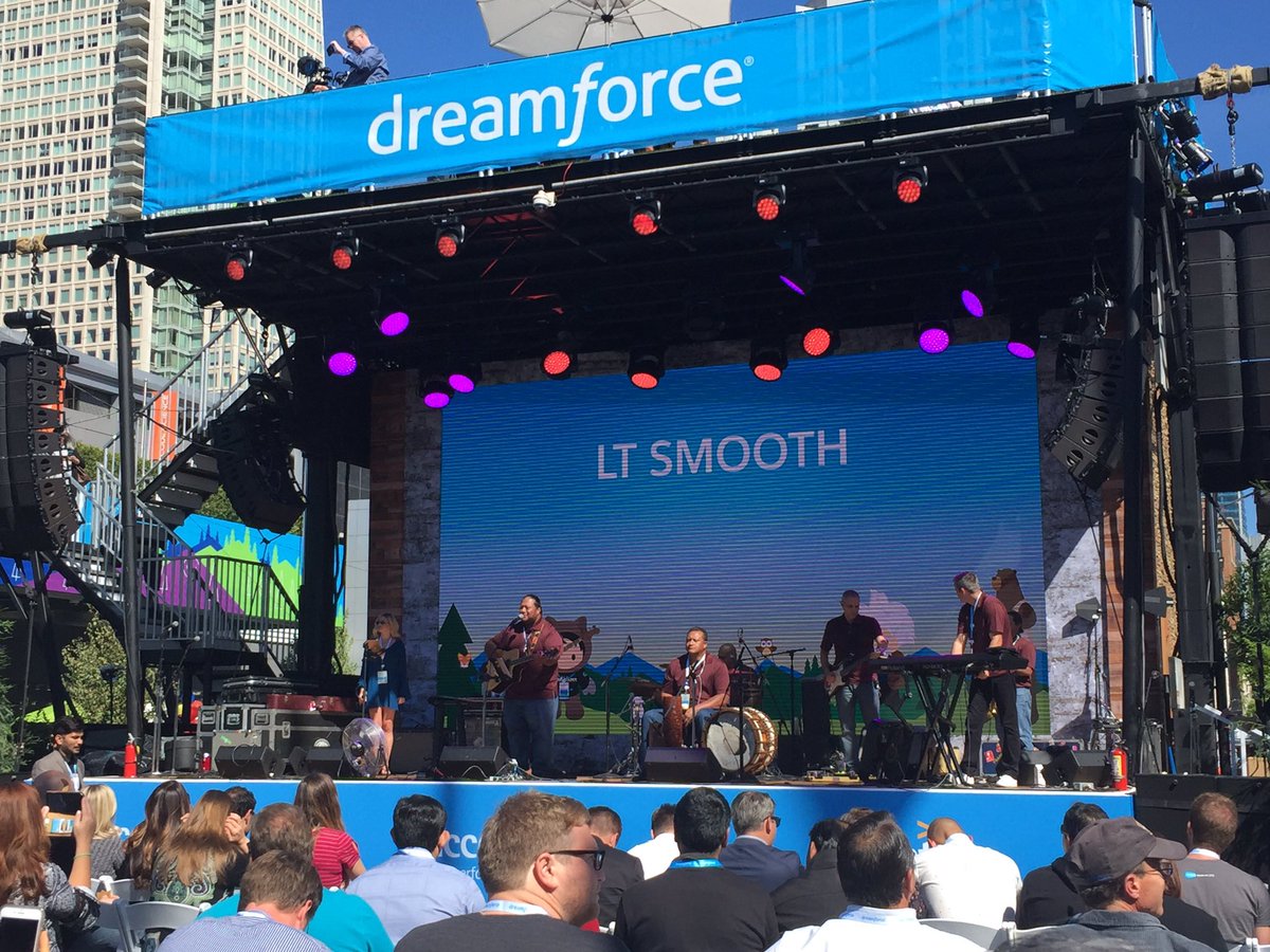 #dreamforce #LtSmooth 'Where there's change there's hope'