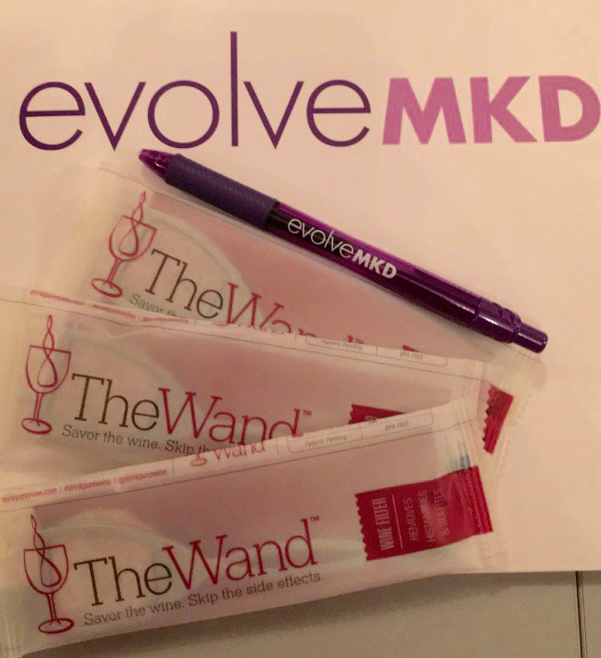 Suze_Phillips's tweet photo. Thanks @EvolveMKD for showing us how to @drinkpurewine with no side affects! Can't wait to try it outπ·#GLM2016 #LuxeMarketing https://t.co/yxjkNA0Oqu