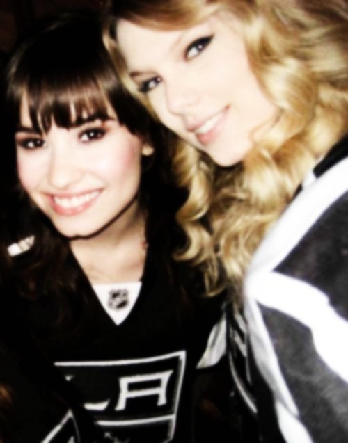 JaeFruriova's tweet image. Extraño esto. :'c
#Daylor