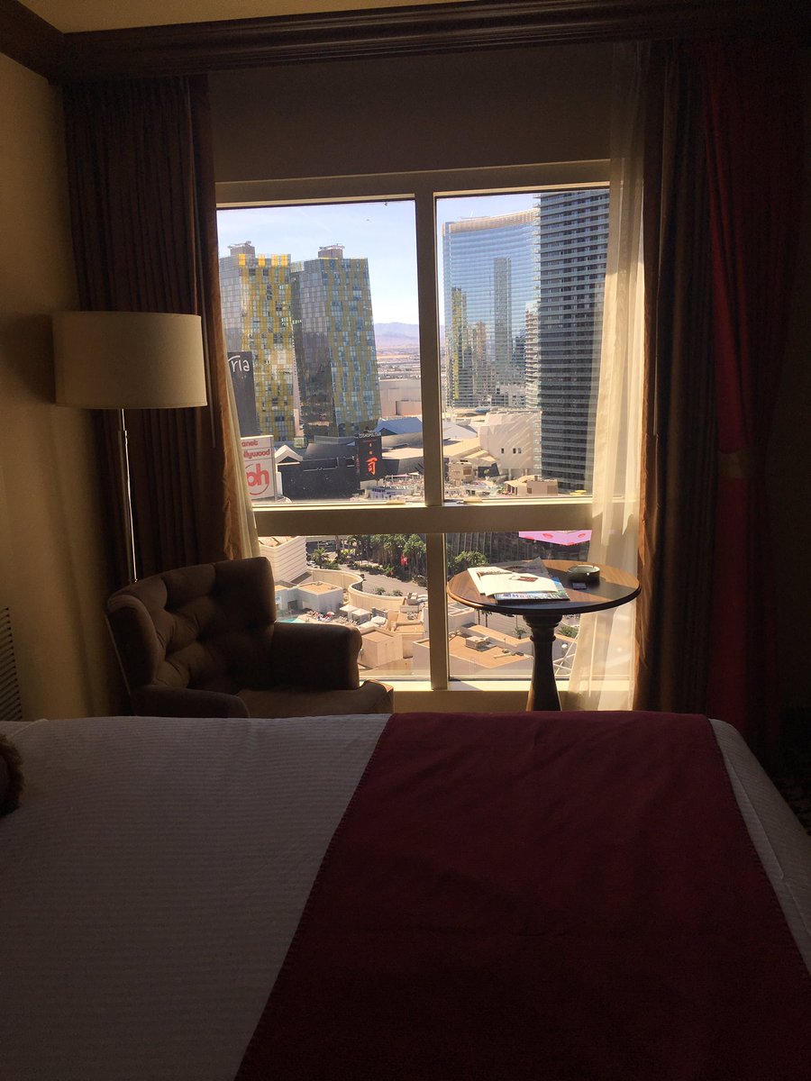 turneresq's tweet photo. Yeah, this will work. #compedroom #vegasbaby 😎😁 https://t.co/NU4Az7YYSN
