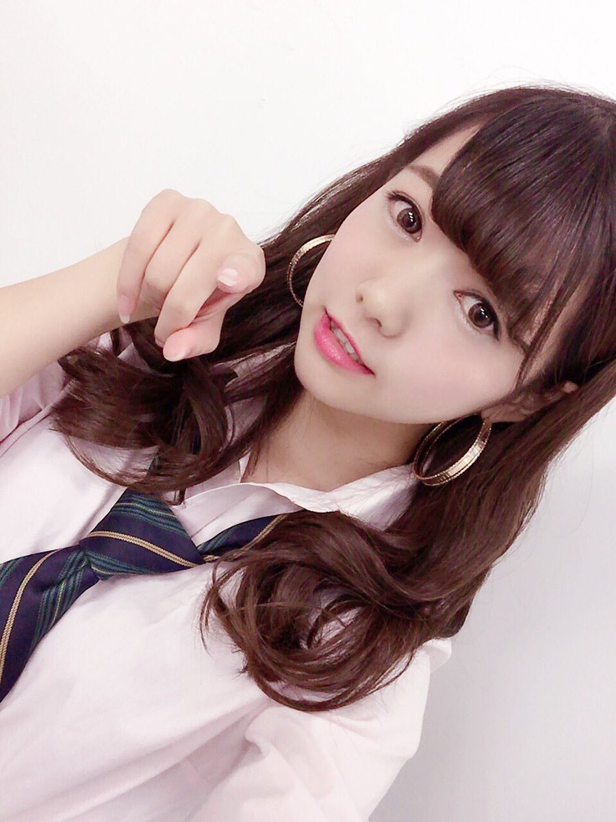 Uzivatel 佐倉ちひろ 花いろは 虹色の飛行少女 Na Twitteru 拡散希望 佐倉ちひろ ワンダーウィード レッド担当 神奈川県出身 19歳 乃木坂46と焼肉と甘いものが好き ダンスも歌も初心者です 日々成長中 夢は有名人になること 拡散とフォローと応援
