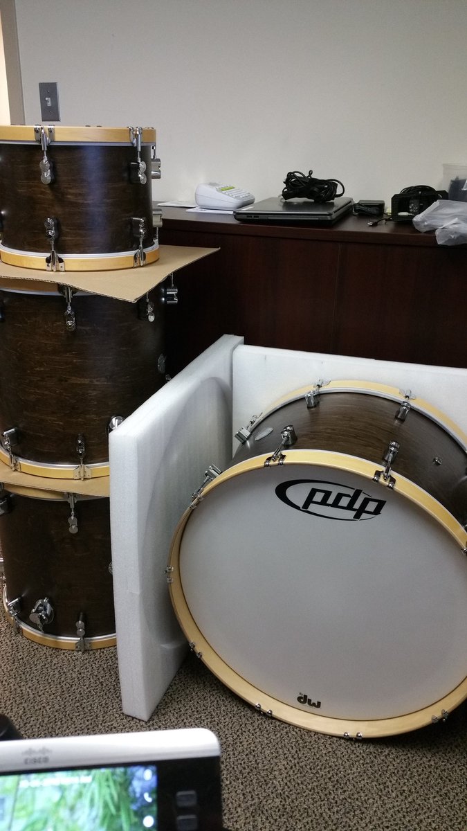 techiedrumgeek's tweet image. Just unboxed and here she waits, need cases and extra hardware... Must play more