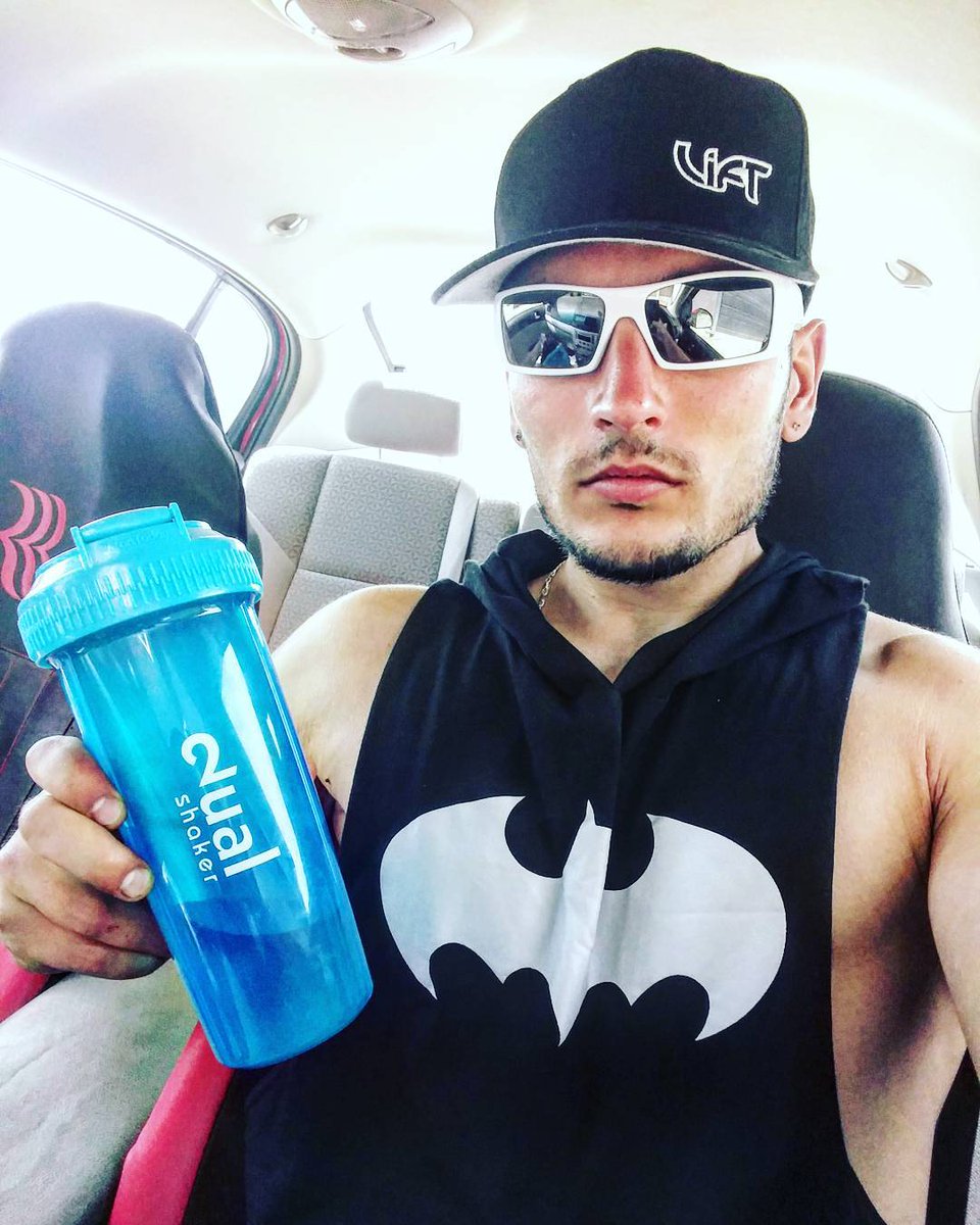 dualshaker's tweet photo. https://t.co/MN6EQD5IeU gives his stamp of approval on the DualShaker. Clearly our multi-chamber system is very sought after. #2ual https://t.co/tDK9k0QIVT