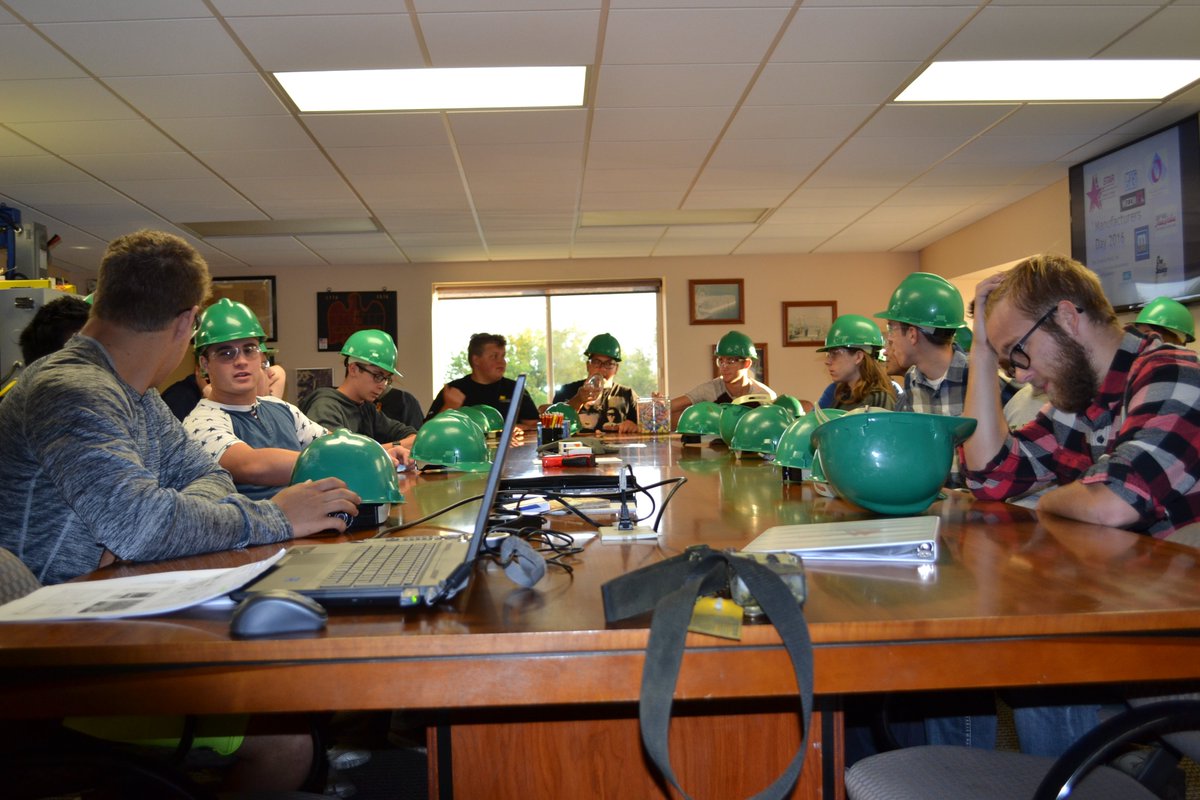 OneCraneSource's tweet image. We are happy to host the students at the local tech center for #nationalManufacturingDay yesterday!