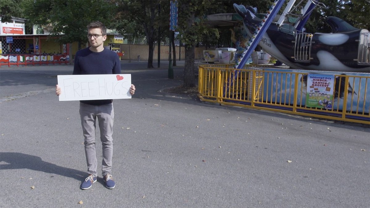 _BJV_'s tweet photo. Macht mit bei unserem Wettbewerb &amp; gewinnt ein Fairphone 2! Was findet ihr cooler als Hass im Netz? Alle Infos hier: https://t.co/KAc9iR5Lzo https://t.co/l6xqWLtjov