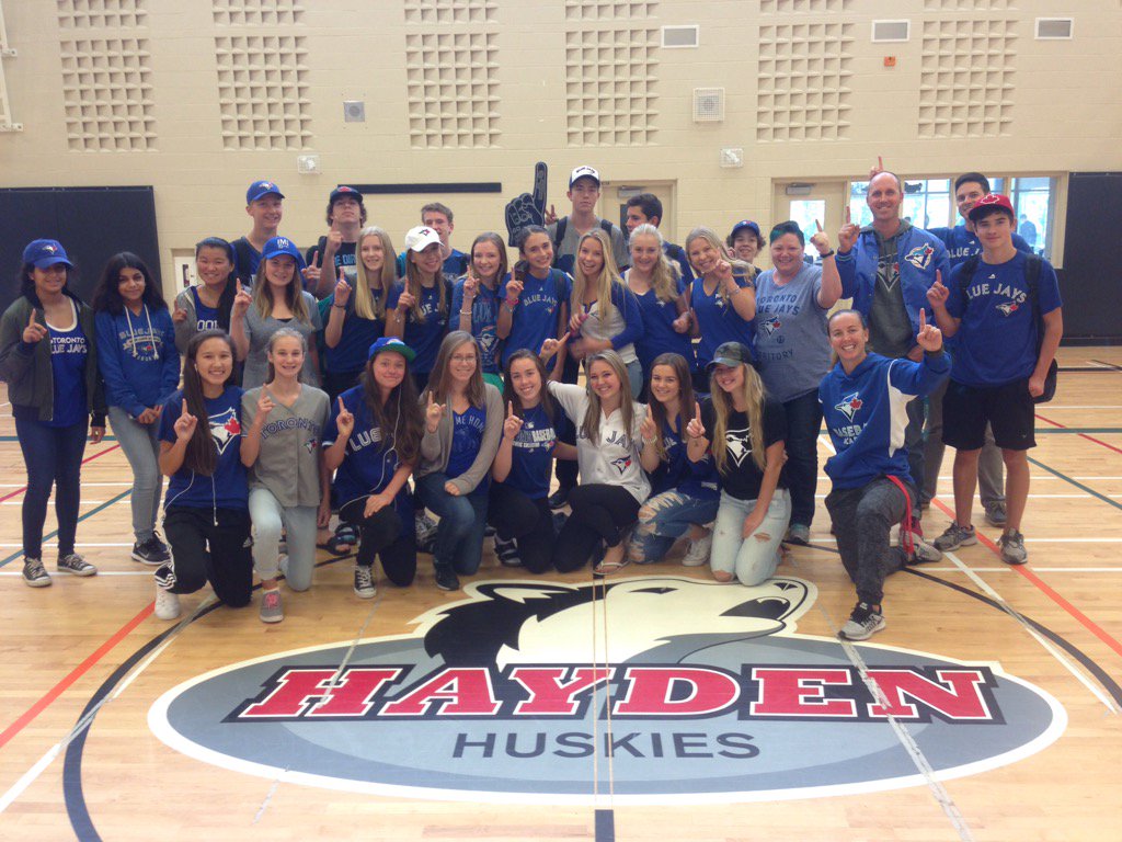 HaydenHuskies's tweet image. #TotalSupport as #HuskyNation cheers for #BlueJays today! #OurMoment @Sportsnet @BlueJays