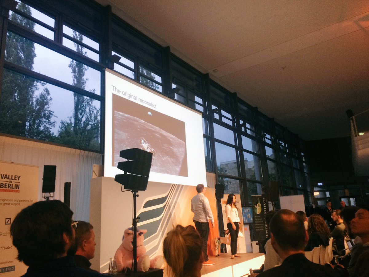 infodesignerd's tweet photo. The future is yet to be built! says Mei Wen at #vib16 #startup #berlin https://t.co/C7qWaeMstg