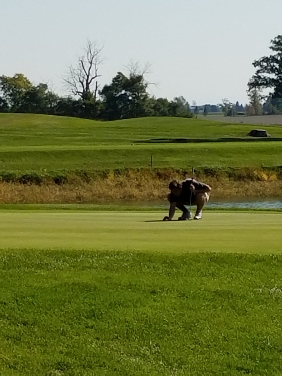 RedmenRundown's tweet photo. Yates lines up his par putt on 14 at Red Hawk (which he easily sunk). +4 through 5 holes. #keephanging #parchallenge https://t.co/JWA5dgDzLC