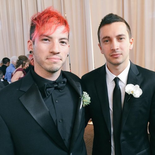 awcollided's tweet photo. quiero iluminarte el día con estos hermosos angelitos #ARIASTWENTYONEPILOTS https://t.co/UskISFEG5L