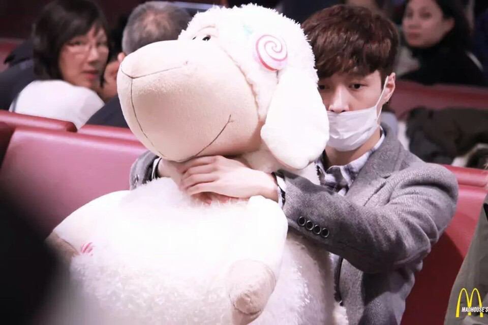 TVfXQ_jyj_xia's tweet photo. チャンイーシン レイちゃん
おめでとう
今もこれからもずっとずっとポンコツでありますよーに
あと一つ願うなら、レイチェンがもっと欲しいなぁぁぁ
#beHAPPYIXING
#张艺兴1007生日快乐 https://t.co/FtFGzEDPjM