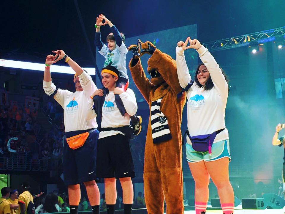 beehouseftk's tweet photo. #tbt to THON 2016! Only 132 days till THON 2017, but who's counting😜🐝💙 https://t.co/WqU5shf3IM