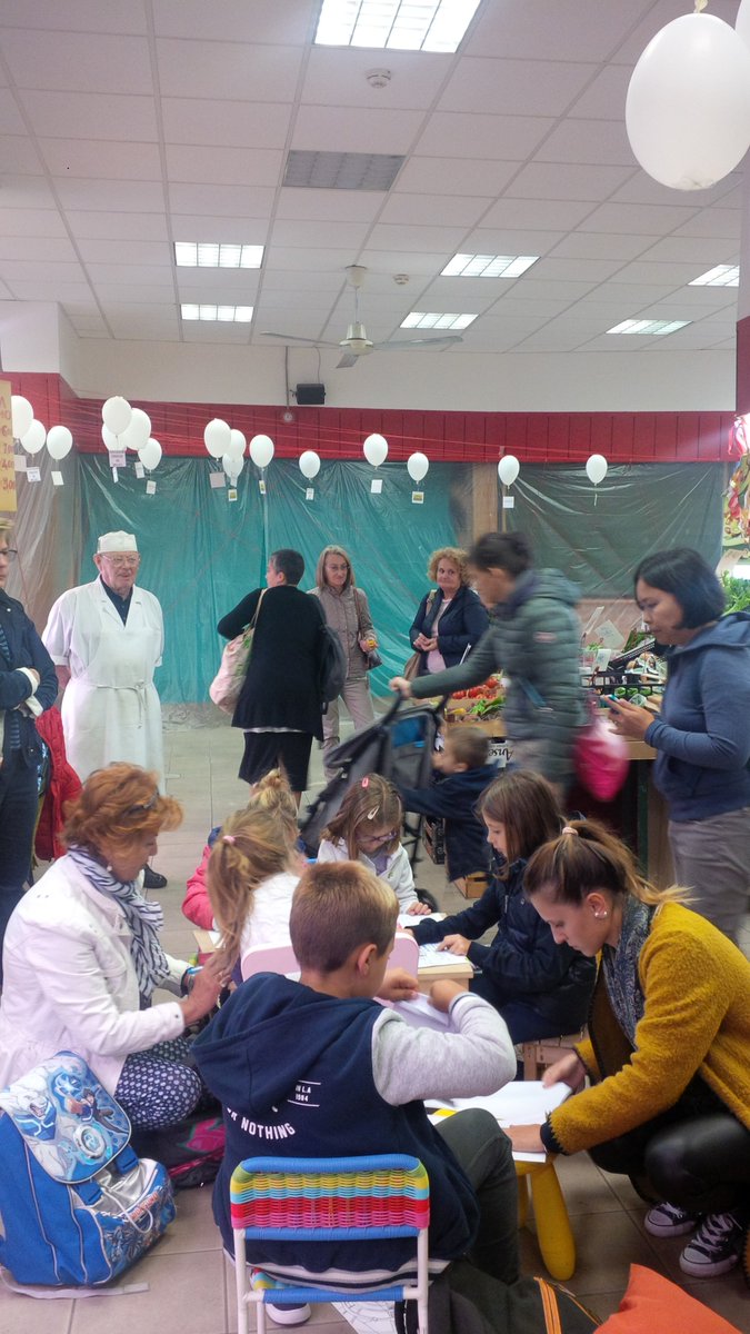 makingNoLo's tweet photo. Adesso #nolopublicmarket laboratori per grandi e piccini #mercatocrespi per questa fantastica #FDW2016 @ComuneMI https://t.co/Dp3PabUe19