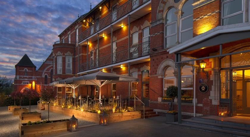 FCMIreland's tweet photo. Congratulations to Danielle McSorley, Quarry Plant Intl on winning our fabulous EXIM Summit prize of a stay at the Ambassador Hotel, Cork. https://t.co/RrezMlrYfe