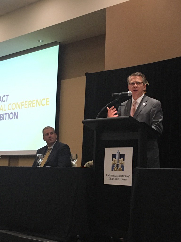 AimIndiana's tweet photo. @MayorWinnecke offers acceptance remarks after becoming 2017 President. #IACT2016 AIM2017 https://t.co/v8851MSVZE