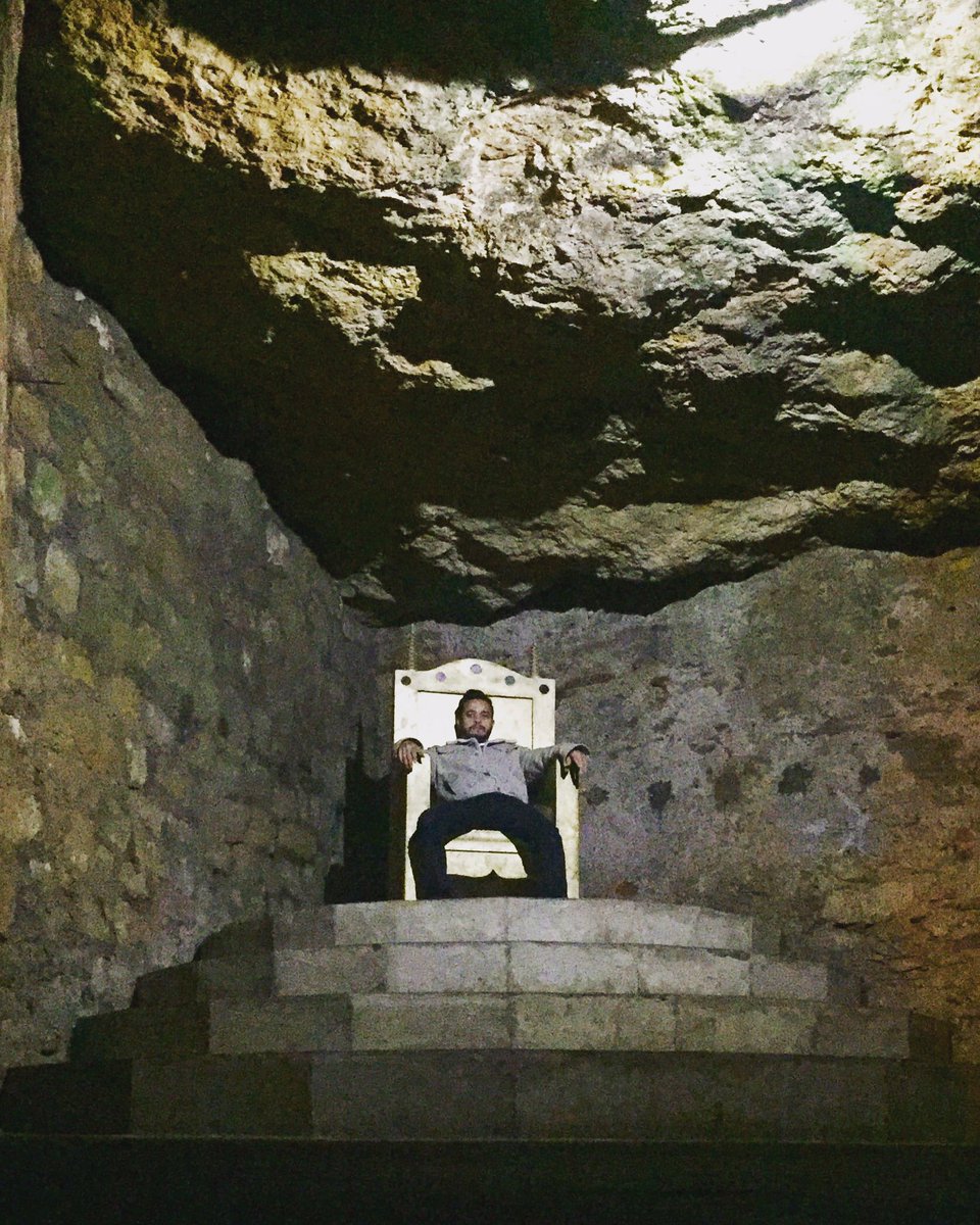 NelPGC's tweet photo. 👑 King Under The Mountain 👑#Panama #Budapest https://t.co/fNmkbIcY5T
