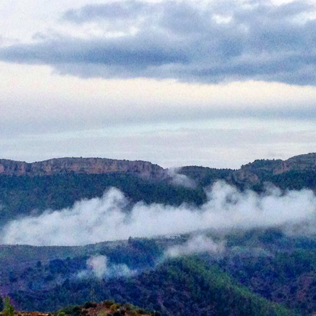 Autumn is coming! 

#Priorat #gratallops #winetour #winetime #touringfriend #winery #gameofthrones #morning #barcelona #usa #mountain #vip