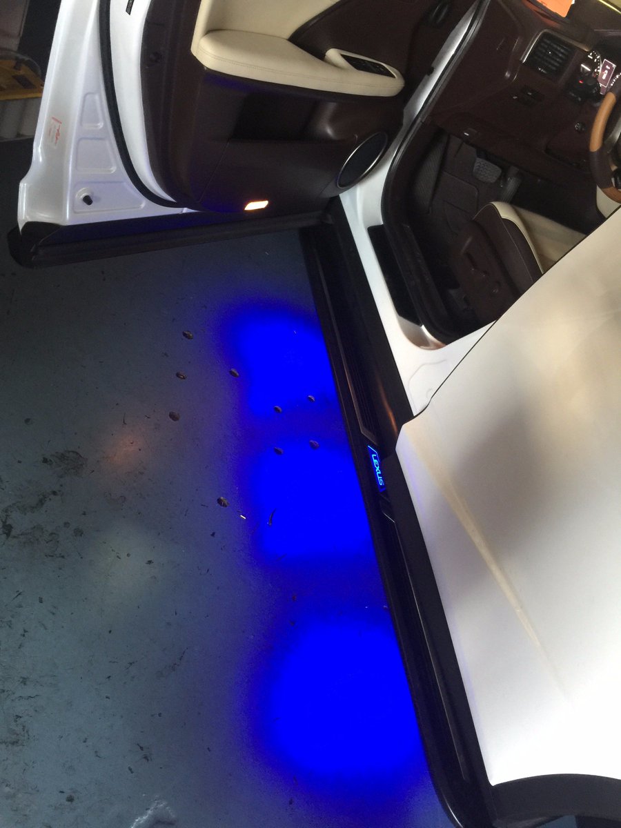 WAVESAUTOSOUND's tweet image. Installed awesome running board with LED light!