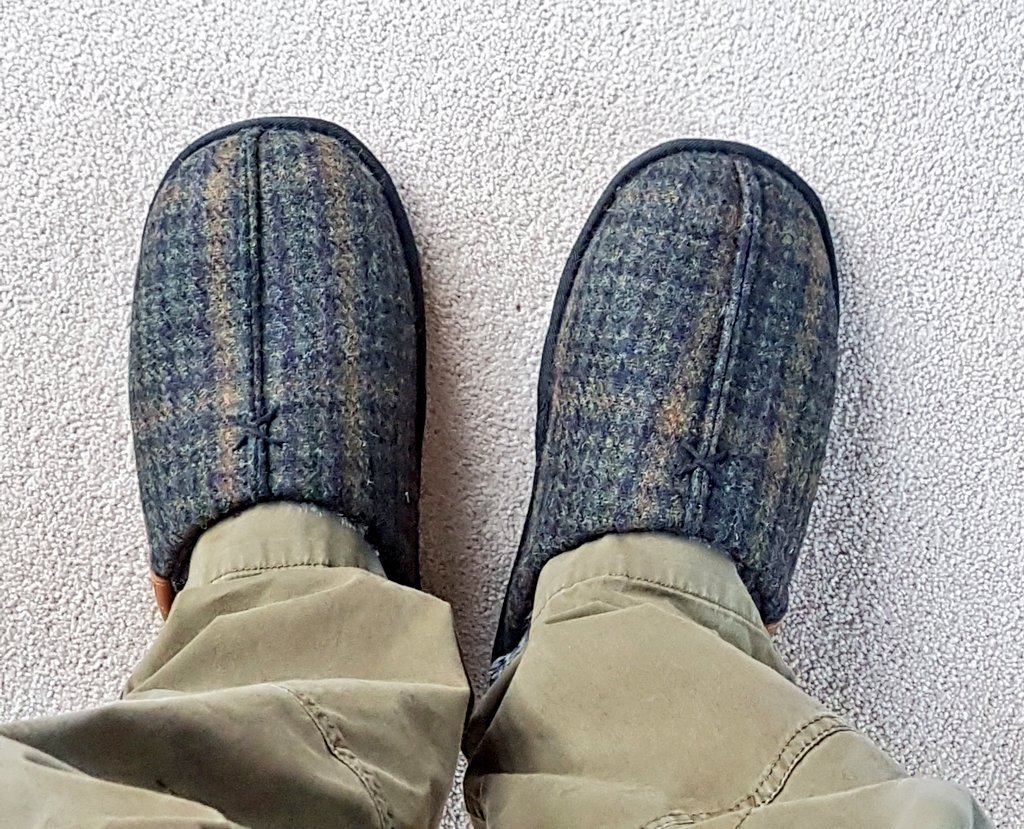 PairDropped's tweet photo. New slippers.
Only way is #Tweed ! #TweedClub https://t.co/qkgEvzo8JV