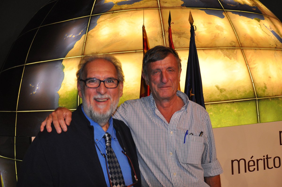 Jesus Marco Presidente de Faratur y Asetur con Modesto Pascau medalla al Mérito Turístico de Aragón 2016  #SienteAragon