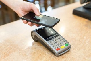 ingenico's tweet photo. 80% of consumers in the UK and Australia have used #contactless #payments. Only 20% in the U.S. https://t.co/ql5glROsrQ #NFC https://t.co/RClobTbvwF