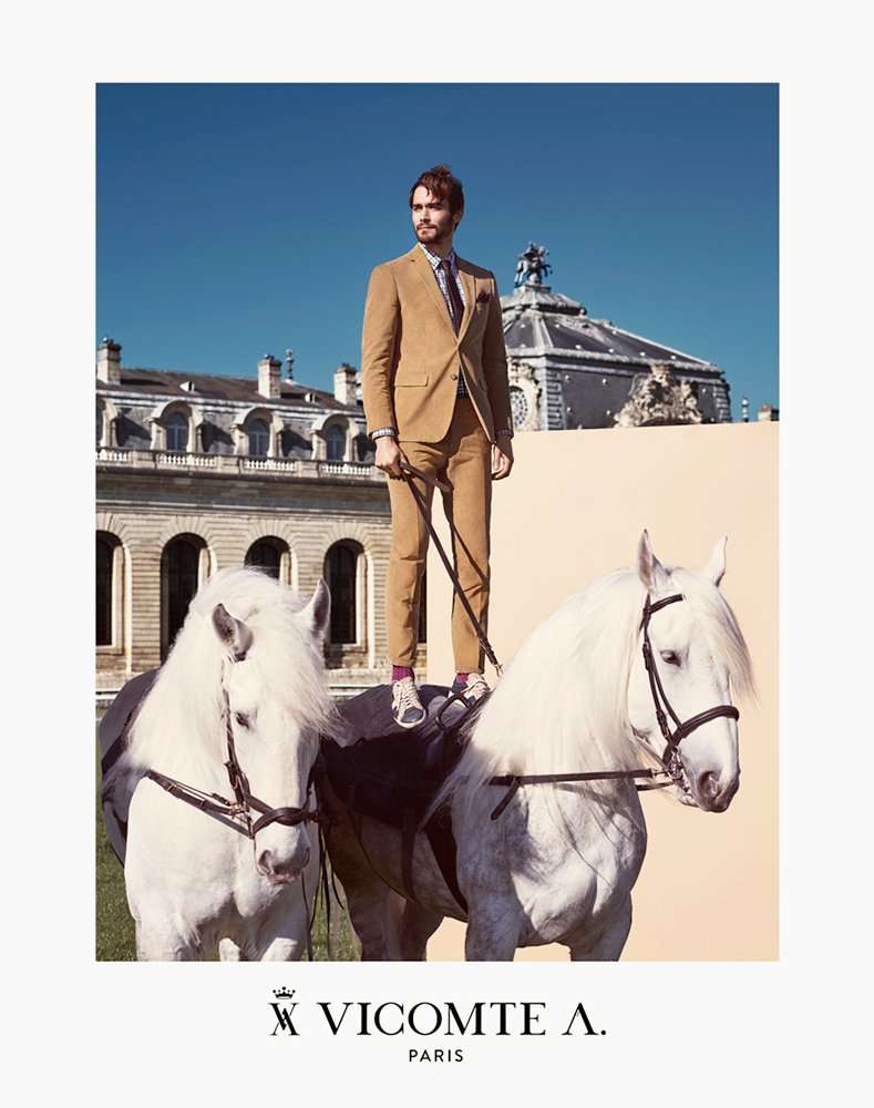 ARTHUR DELLOYE / VICOMTE A F/W 2016-17

#ARTHURDELLOYE #VICOMTEA #ADVERTISING #1718PARIS 

1718PARIS.COM