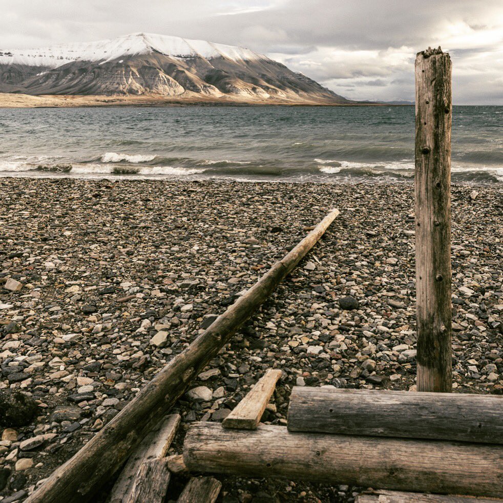 Been a while, lots have happened. This is Adolf bay on Svalbard. Will be spending some time here ✌🏻️#arcticmoments