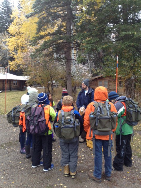 LMS_6thGrade's tweet photo. Morning dishes and Environmental Briefing at the Murie Center! And the Stream Team is getting ready to collect data!  @tetonscience https://t.co/5IQ7q7w0SU