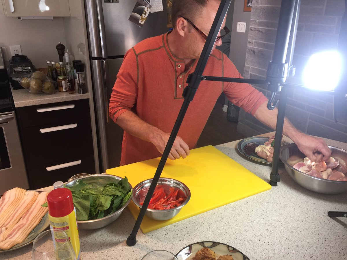 niagaraicesyrup's tweet photo. A sneak peak new cooking videos! #IndulgeYourInnerChef Stay tuned for #Thanksgiving recipes!! #NiagaraIceSyrup #MakeYourDishDelish https://t.co/RwKz7oD9pB