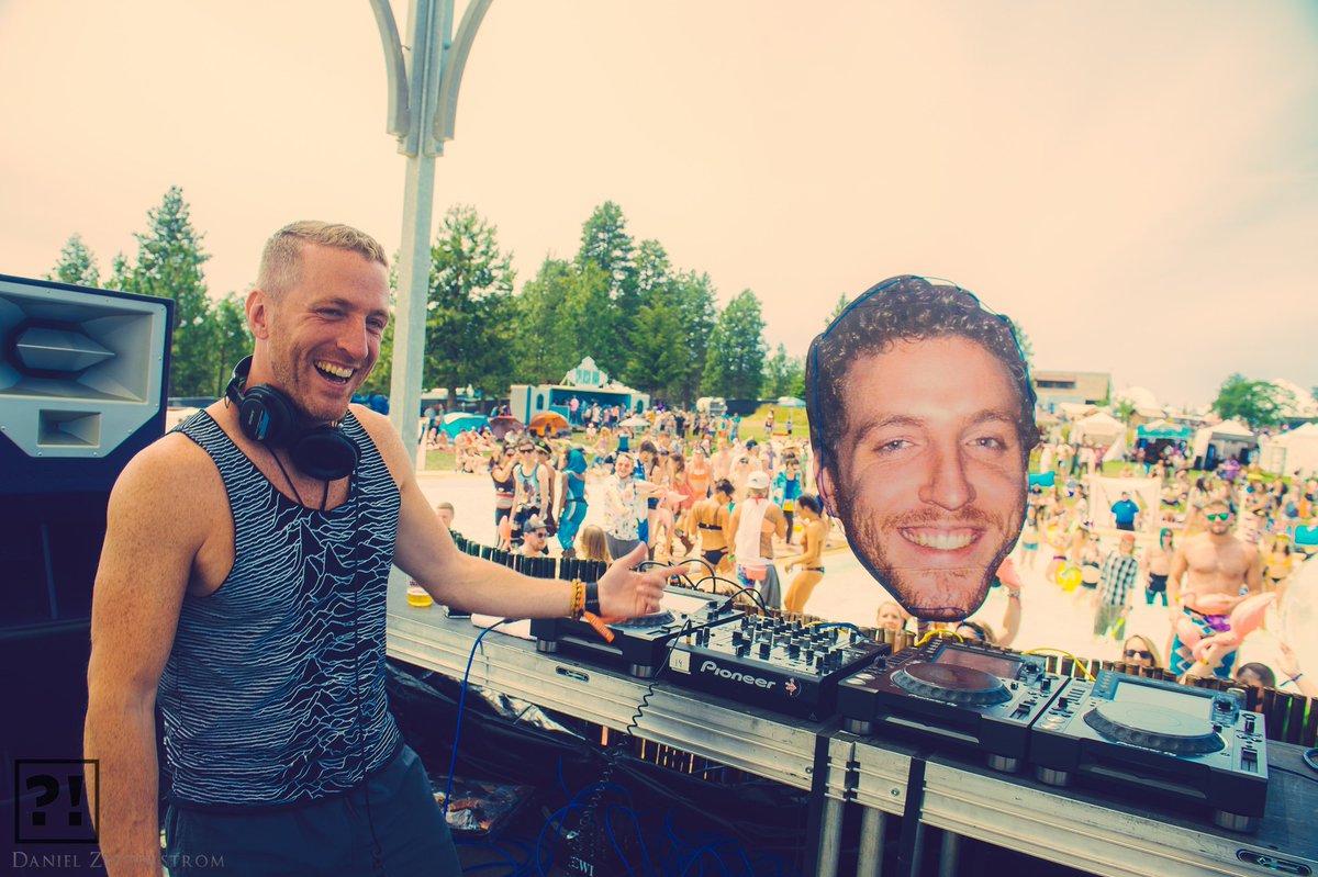 "We do not remember days, we remember moments." -Cesare Pavese <a href="/evanalexander/">evanalexander</a> at #WTFest16 - ow.ly/bHGa304TYVS #pdxmusic