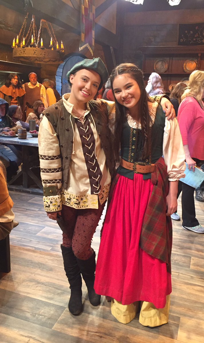 BFWWritersRoom's tweet photo. #ItsNotYeItsMe TONIGHT at 9p!! Cyd and Shelby's biggest time jump yet! This is one you won't want to miss! #BestFriendsWhenever https://t.co/dAPhyqrzes