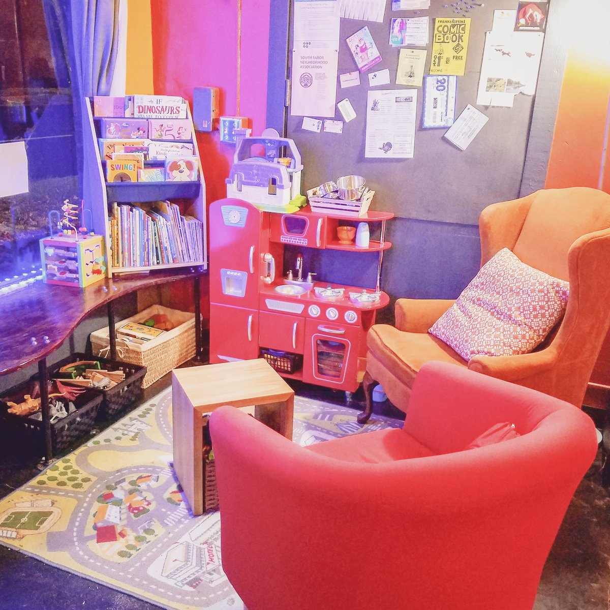 SpritelyBean's tweet photo. Did we mention we are a kid friendly café? We updated our kid zone, so there is plenty of creativity and fun to be enjoyed #pdxcafe https://t.co/SdrPBkql81