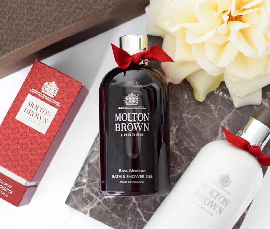 TheLDNDiaries's tweet photo. Can't wait to delve into a bath tonight with @moltonbrown new #RosaAbsolute fragrance, it … https://t.co/pQfuVK1afN https://t.co/iCcMY0Jgsw