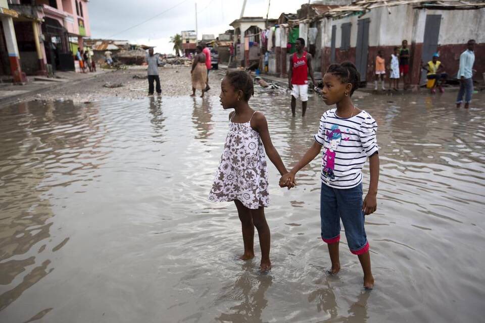 SalahShou's tweet photo. Une pensée pour nos frères et sœurs haïtiens. 🇭🇹
 #MatthewHaiti #Haiti https://t.co/fPrr9Qx3eE