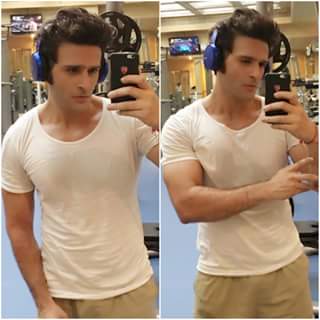 KaranSuchak_FC's tweet photo. Posted by @KaranSuchak2 sir 😍😍😍😍😍😍😍 https://t.co/2Vs1Kbo7zY