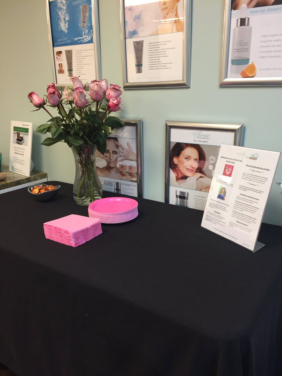 MyFreshSkin's tweet image. Charity Event at FreshSkin begins! 
#LocksOfLove #TrunkShow #SilentAuction #GoodTimes