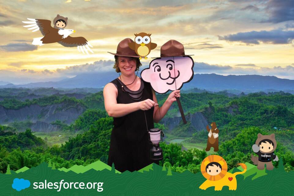 CloudyCumulus's tweet photo. Cloudy is blazing quite a trail at #DF16 &amp; cant wait to share what he's learning! @redpathgroup @NickersUniverse https://t.co/x41iQX0PFA