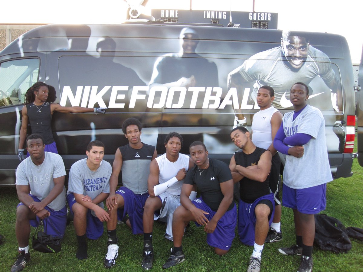 BoltMktg's tweet photo. #TBT to the Nike Football Tour we executed and managed! This activation traveled to high school athletes across the nation! #EventMarketing https://t.co/Y35qmPvaZA
