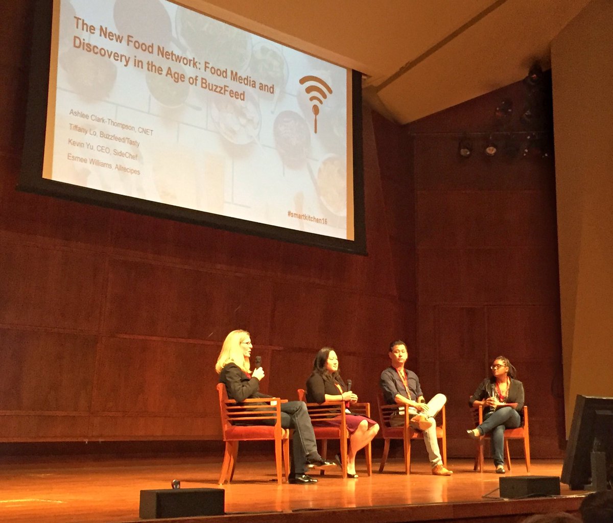 cincysig's tweet photo. "You don't want to be the NordicTrack of the kitchen" Esmee Williams @Allrecipes @SmartKitchenCon #smartkitchen16 #whatissmart @MNML_Studio https://t.co/c8GMeV80Ae
