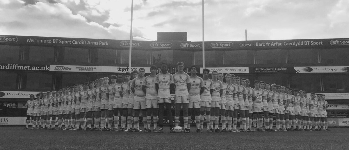 RygbiCaerdydd's tweet photo. 2015/16 Dewar Squad #blueandblacks https://t.co/HVP6VgLCTH