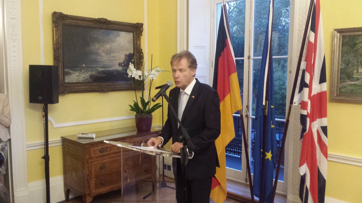 GermanAmbUK's tweet image. Celebrating #GermanUnityLDN this evening with German Defence Minister Ursula von der Leyen, SoS for Defence Michael Fallon &amp;amp; @AlanDuncanMP