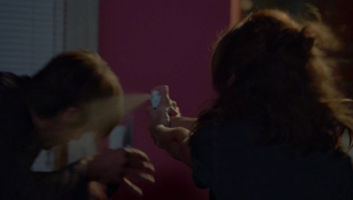 PBLVofficiel's tweet photo. / #PBLV Live / #Estelle se sort des griffes du frère de #Maud ! À suivre tout de suite l'#Ep3119 sur @France3tv 💻 #nw https://t.co/p3nQDEg2zD