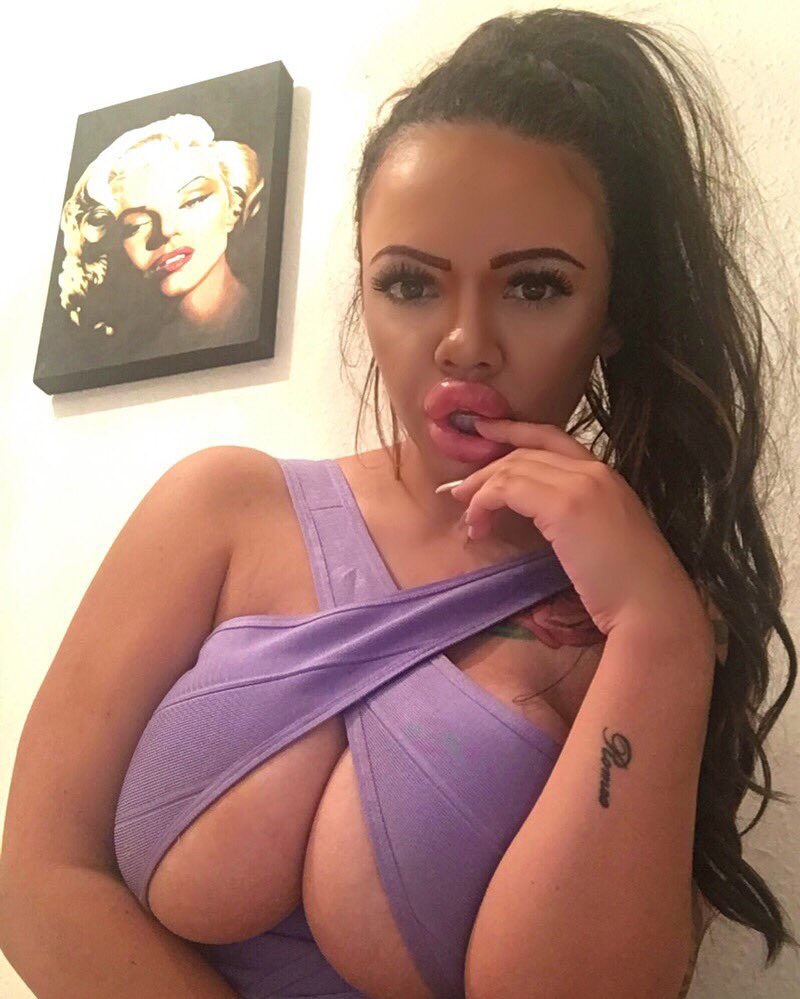 KaylaBIGLIPS's tweet photo. https://t.co/VBBUEzDtNO