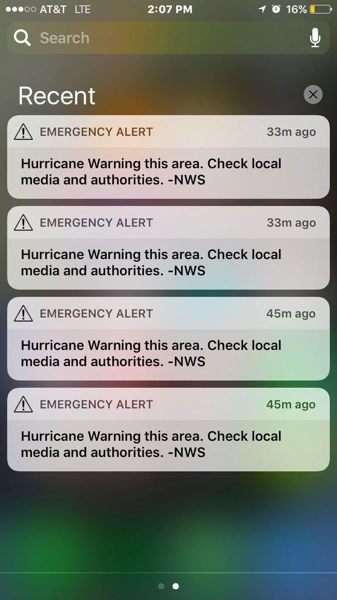 MaddieDaley's tweet photo. It's like it wants us to leave or something.... https://t.co/AtaD6HLrxd