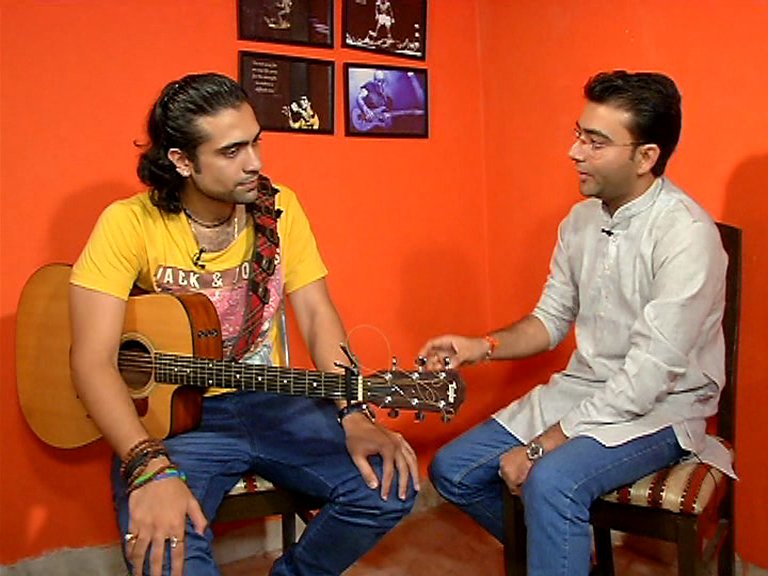 tweet2prashant's tweet photo. Watch @JubinNautiyal today on @etvecafe 
4.30 Pm #Etvmpcg &amp; 6.30 Pm #EtvBiharjhar
@Etv_Programmes https://t.co/gVvXtOtWbj