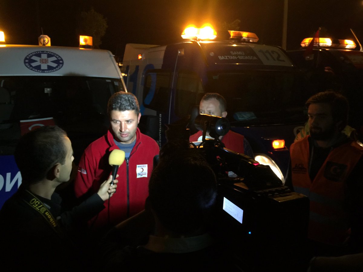 SuriyeAmbulans's tweet photo. İstanbul Mirkelam Tesisleri'nde Bursa Bel. Başkanı, Biz Ümmetiz Platformu temsilcileri ve Kızılay temsilcileri basın açıklaması yapılıyor. https://t.co/pXCtmJ4bB6