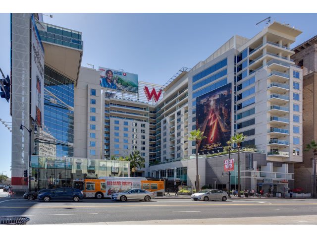 ThePropertyLab's tweet photo. If you want to get in at the lowest rental rate at W #Hollywood, here's your chance. #TPL just listed 1 Bd $4250 Mth. #ContactTheLab #Luxury https://t.co/2cePe963ug