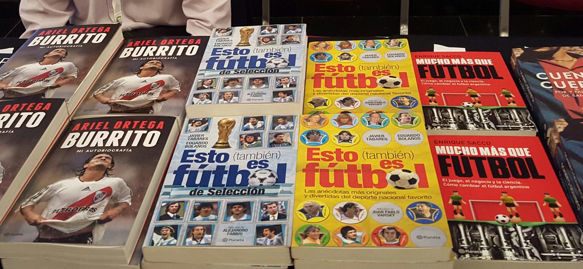 ETFlibro's tweet photo. #Literatura y #Fútbol 
Un gusto estar siempre.
Y que los lectores cuenten sus sensaciones.
@congresodfutbol, stand de @PlanetaLibrosAr https://t.co/gal4nIw1iI