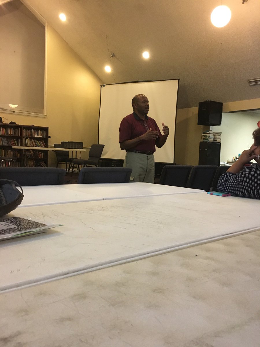 bhcarrollsem's tweet photo. Pastor Simmons, of Cornerstone Ministries (S. Dallas) says "indigenous leadership" is key to sustainability of their ministries. #NNAY2016 https://t.co/2G8E5y6OJ9