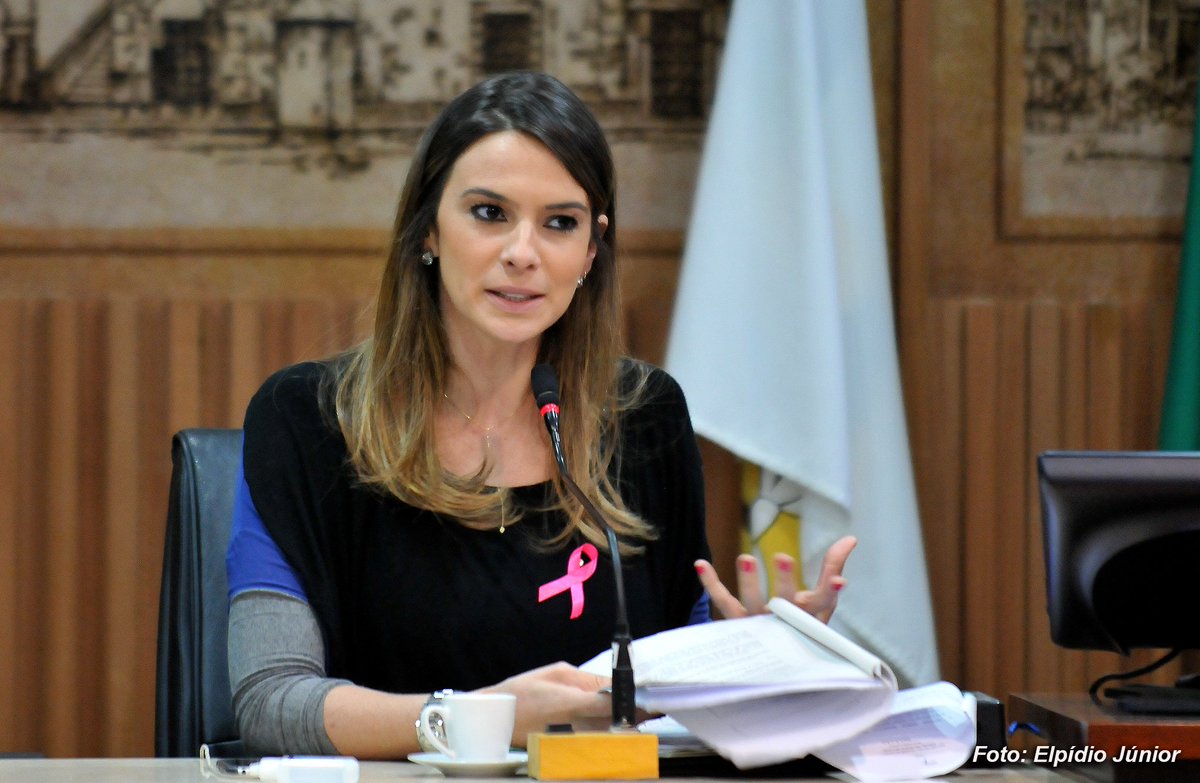 Júlia Arruda tweet media