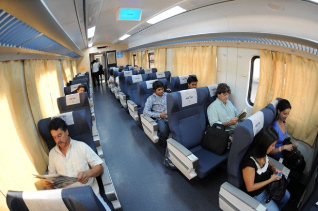 javiermorenovgg's tweet photo. ¿En cole o en tren a Buenos Aires? Nuevos horarios, tarifas y opiniones. #movilidad Vamos al aire hoy 21:30 hs en @341Radio por @laochoam830 https://t.co/Cj0tZJxTLE